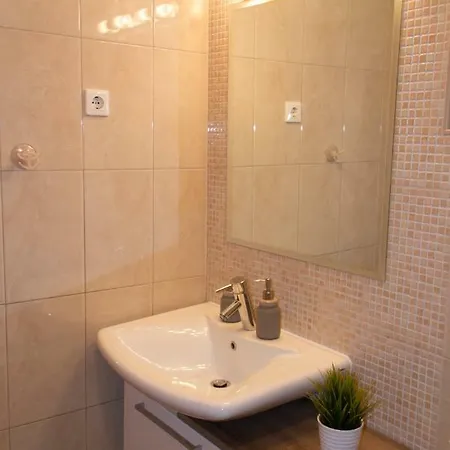 2 Bedroom M&r *