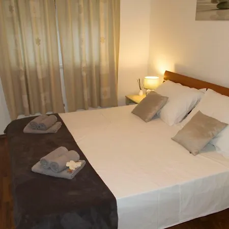 2 Bedroom M&r